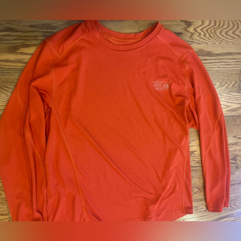 Mountain hardwear mens running shirt size XL
